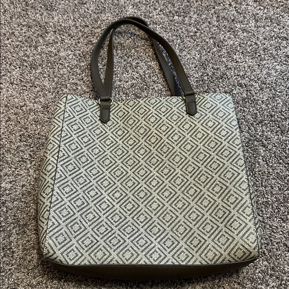 Liz Claiborne Geometric Design Tote/Handbag. Color is olive green/brown